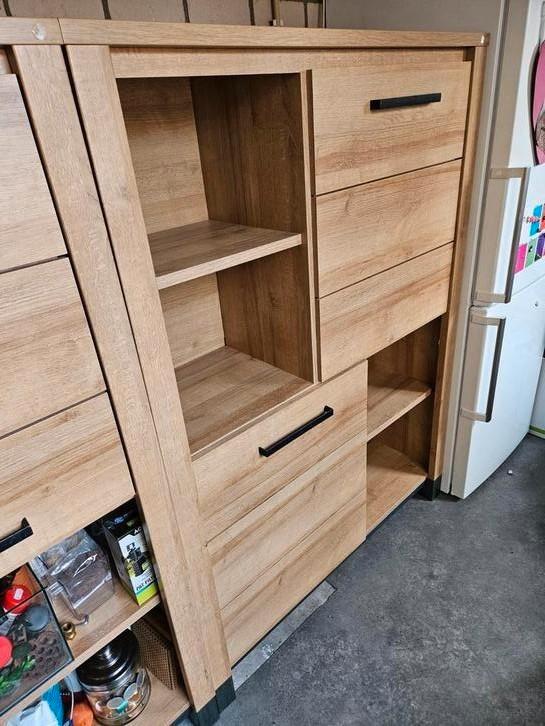 1 keer opberg kast van leenbakker MOETEN DEZE WEEK WEG, Huis en Inrichting, Complete inboedels, Ophalen