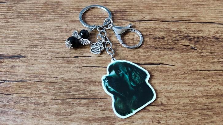 Sleutelhanger Newfoundlander groot met beschermengeltje, Dieren en Toebehoren, Honden-accessoires, Nieuw, Verzenden