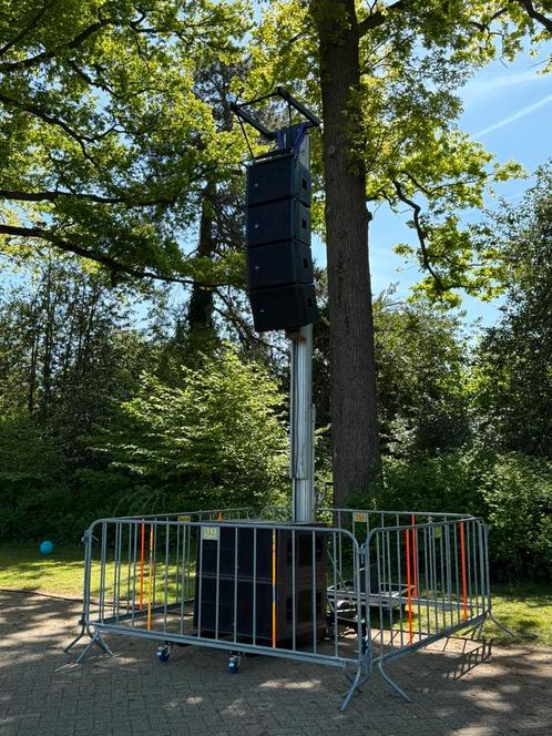 Set Genie SLC-24 720cm 295KG Line Array Towers, Muziek en Instrumenten, Licht en Laser, Gebruikt, Licht, Ophalen