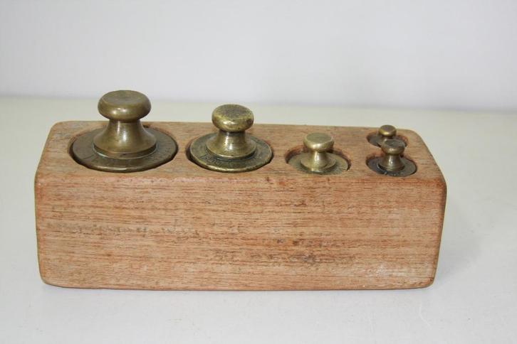 Antiek gewichtenblok (w.o. 1 kg tm 50 gram), Antiek en Kunst, Antiek | Gereedschap en Instrumenten, Ophalen