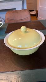 Petrus regout, ronde dekschaal geel, Antiek en Kunst, Antiek | Schalen, Ophalen of Verzenden