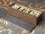 Mooi compleet antiek dominospel uit Engeland in een kistje.