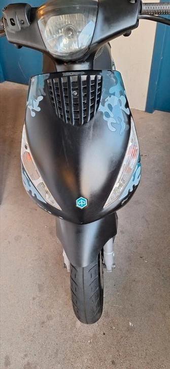 Piaggio zip snorscooter 4takt Bouwjaar 2015 puch zip 4 takt, Fietsen en Brommers, Scooters | Piaggio, Gebruikt, Zip, Maximaal 25 km/u
