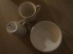 Wedgwood setje - 2 mokken en schaaltje crème, Huis en Inrichting, Keuken | Servies, Ophalen, Gebruikt, Wedgwood, Kop(pen) en/of Schotel(s)