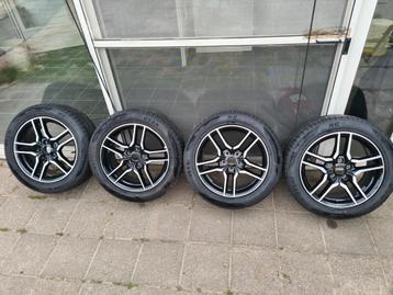 Originele ZGAN Ford Mustang velgen beschikbaar voor biedingen
