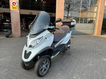 Piaggio MP3 500i motorscooter Akrapovic-Topkoffer beschikbaar voor biedingen