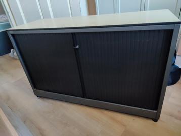 Ahrend archiefkast beschikbaar voor biedingen