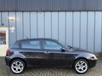 Alfa Romeo 147 1.6 T.Spark Veloce Trofeo NAP//AIRCO//TREKHAA, Auto's, Alfa Romeo, Voorwielaandrijving, Gebruikt, Zwart, 4 cilinders