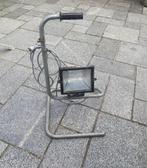Bouwlamp op laag draagbaar statief, Doe-het-zelf en Verbouw, Bouwverlichting, Gebruikt, Met statief, Ophalen of Verzenden, 200 tot 500 watt