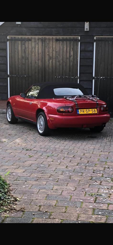 Mazda MX-5 1.61 bj 1996 limited edition, Auto's, Mazda, Particulier, MX-5, Benzine, Cabriolet, Handgeschakeld, Rood, Zwart, Leder