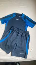 Sportsetje Nike en 2 zwarte Nike polo shirts, Ophalen of Verzenden, Gebruikt, Jongen of Meisje