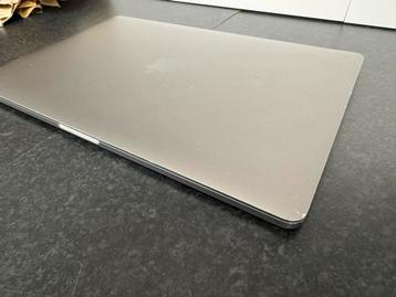 MacBook Pro 15" 2019 i7 16GB/256GB - Space Grey beschikbaar voor biedingen