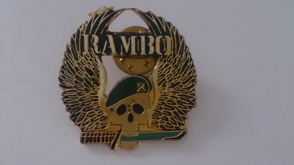 Rambo Sylvester Stallone schedel film pin vleugels, Verzamelen, Ophalen of Verzenden, Zo goed als nieuw