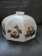 vintage opaline glas lampenkap. Chinese huisjes., Ophalen of Verzenden, Zo goed als nieuw, Chinees, Overige vormen