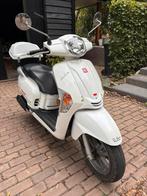 Te koop mooie scooter Kymco Like 50, Ophalen, Maximaal 45 km/u, Zo goed als nieuw, Like