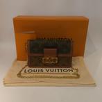 Louis Vuitton M68746 Dauphine Chain Wallet, Louis Vuitton, Gebruikt, Support@louisvuitton.com, 2 Rue du Pont Neuf
75001 Paris
France
