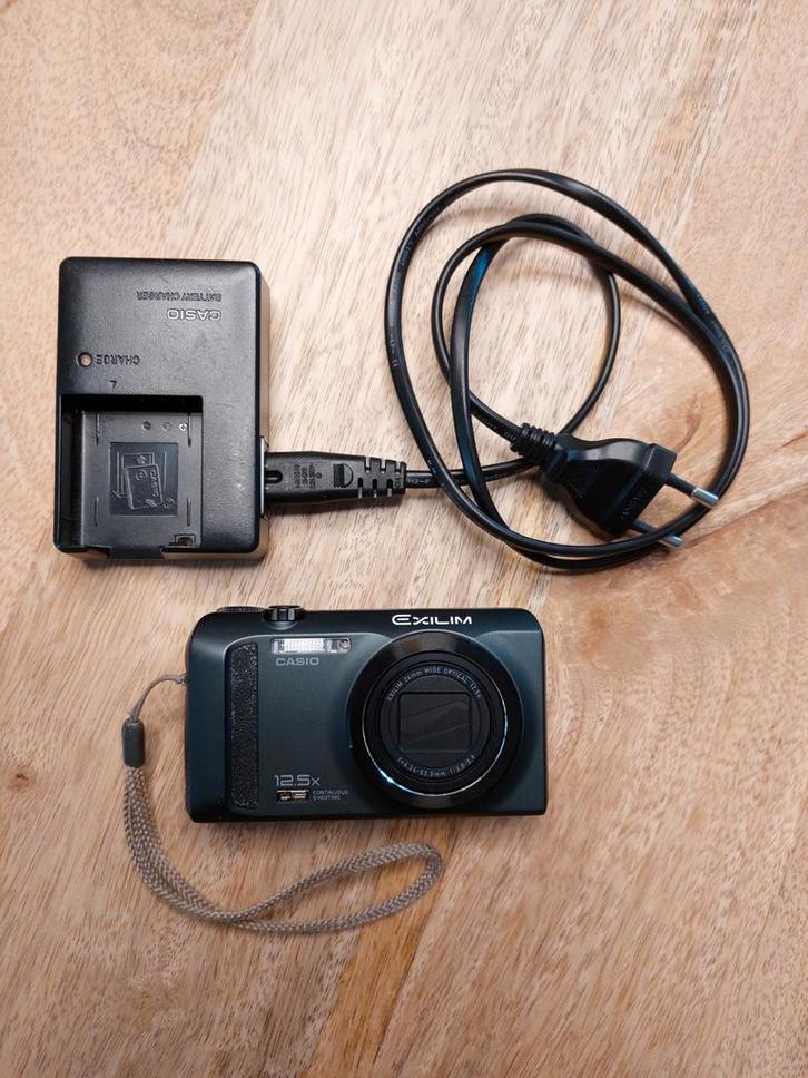 Digitale camera Casio EX-ZR100, Audio, Tv en Foto, Fotocamera's Digitaal, Gebruikt, Overige Merken, Ophalen of Verzenden