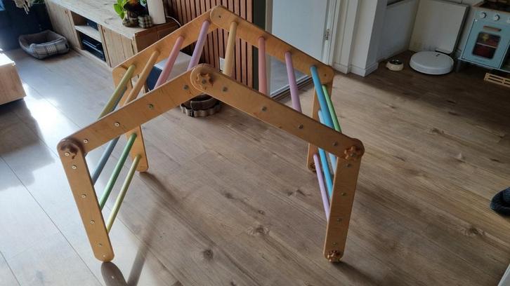 Verstelbare Klimdriehoek met glijbaan en doek, Kinderen en Baby's, Speelgoed | Buiten | Speeltoestellen, Zo goed als nieuw, Glijbaan