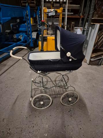 Kinderwagen knott   jaren 70/80 beschikbaar voor biedingen