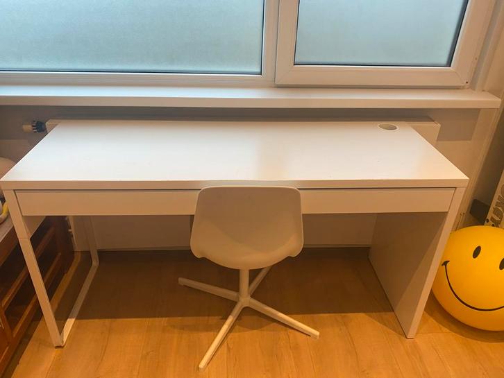 IKEA Micke bureau + bureaustoel, Huis en Inrichting, Bureaus, Zo goed als nieuw, In hoogte verstelbaar, Ophalen