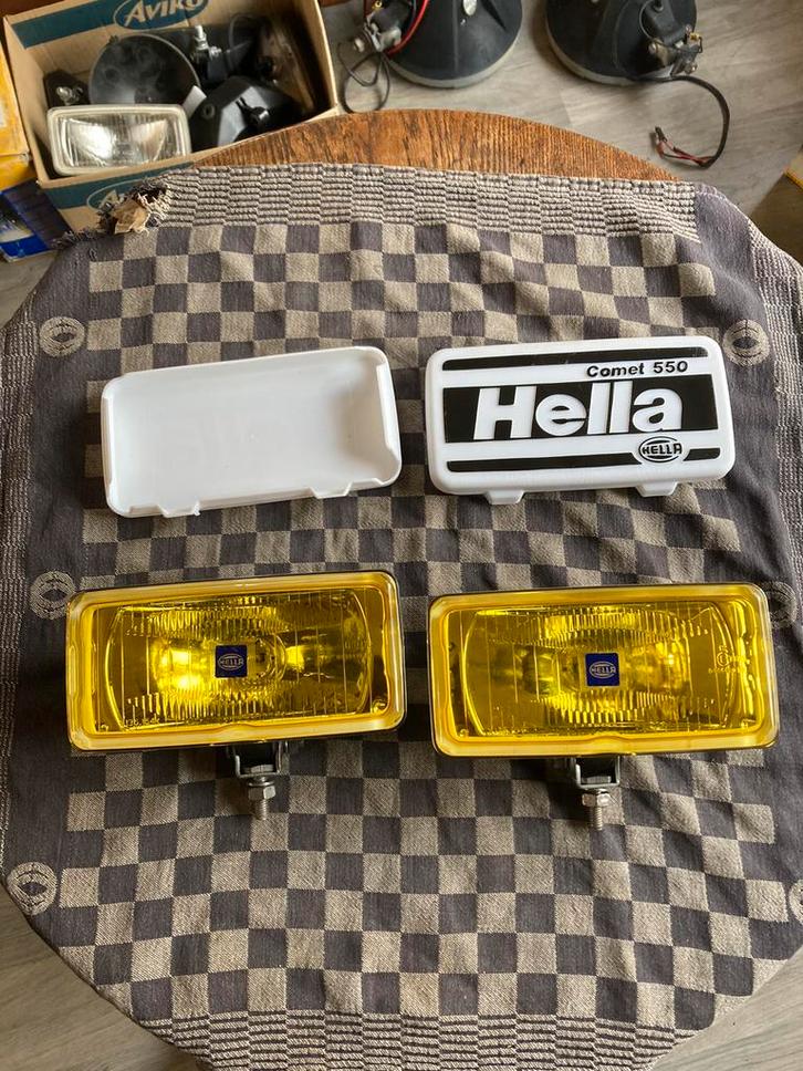 Oldtimer 2 Hella gele verstralers type comet 550 met covers, Auto-onderdelen, Verlichting, Gebruikt, Ophalen of Verzenden