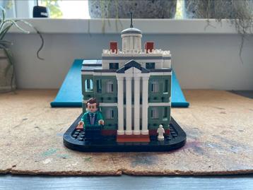 40521 LEGO Mini Diseny The Haunted Mansion beschikbaar voor biedingen