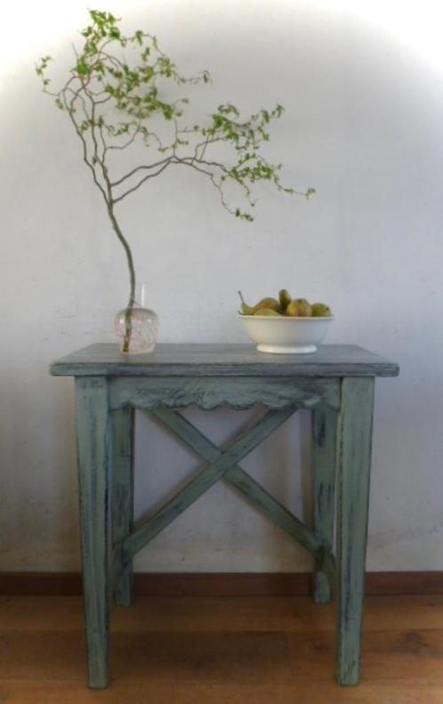 Landelijk sober wand tafeltje/bureau/sidetable/bureautje, Huis en Inrichting, Tafels | Sidetables, Zo goed als nieuw, 25 tot 50 cm