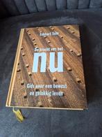 De kracht van het nu - Eckhart Tolle, Boeken, Achtergrond en Informatie, Spiritualiteit algemeen, Ophalen of Verzenden, Zo goed als nieuw