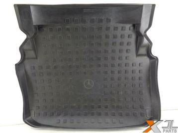 C-KLASSE W204 KOFFERBAK INZET A2048140041 beschikbaar voor biedingen