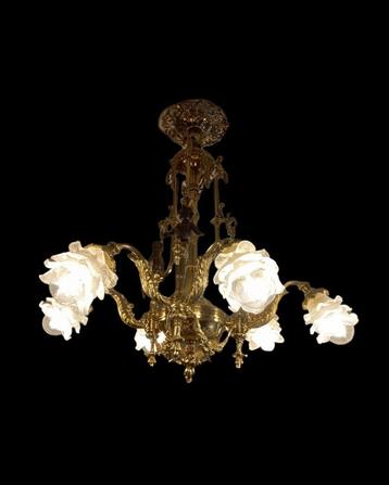 brons vergulde "Cherubs" luster. beschikbaar voor biedingen