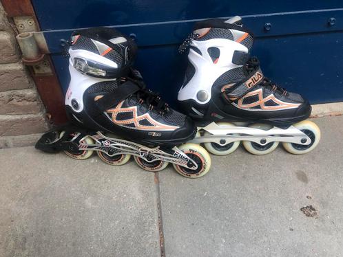 Paar Skeelers Fila maat 40 met beschermers, Sport en Fitness, Skeelers, Zo goed als nieuw, Inline skates 4 wielen, Overige merken