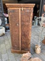 Oude kast uit India, Ophalen