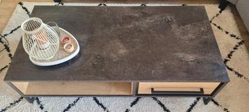 Salontafel beschikbaar voor biedingen