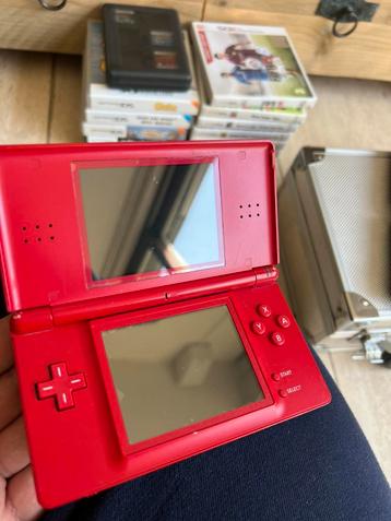 Nintendo DS Lite Rood met games beschikbaar voor biedingen