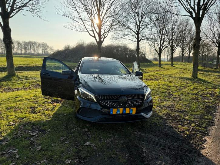 Mercedes-Benz A-Klasse A180/ AMG line/ PANO/ Camera, Auto's, Mercedes-Benz, Particulier, A-Klasse, ABS, Achteruitrijcamera, Adaptieve lichten