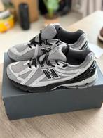 New balance 1906 (maat 44), New Balance, Zwart, Ophalen of Verzenden, Sneakers of Gympen