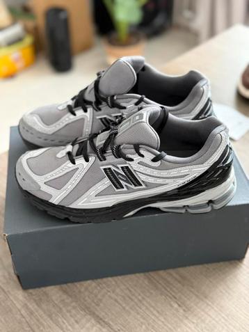 New balance 1906 (maat 44) beschikbaar voor biedingen