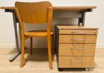 Wooden study desk with chair and shelf, Huis en Inrichting, Ophalen, Gebruikt, Bureau