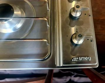 Smeg 4-pits butaan/propaan kookplaat + slang beschikbaar voor biedingen