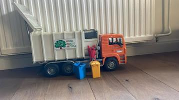 Bruder beschikbaar voor biedingen