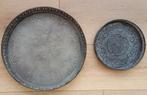 2 dienbladen van metaal, Huis en Inrichting, Woonaccessoires | Dienbladen, Ophalen of Verzenden, Zo goed als nieuw, Rond, Metaal