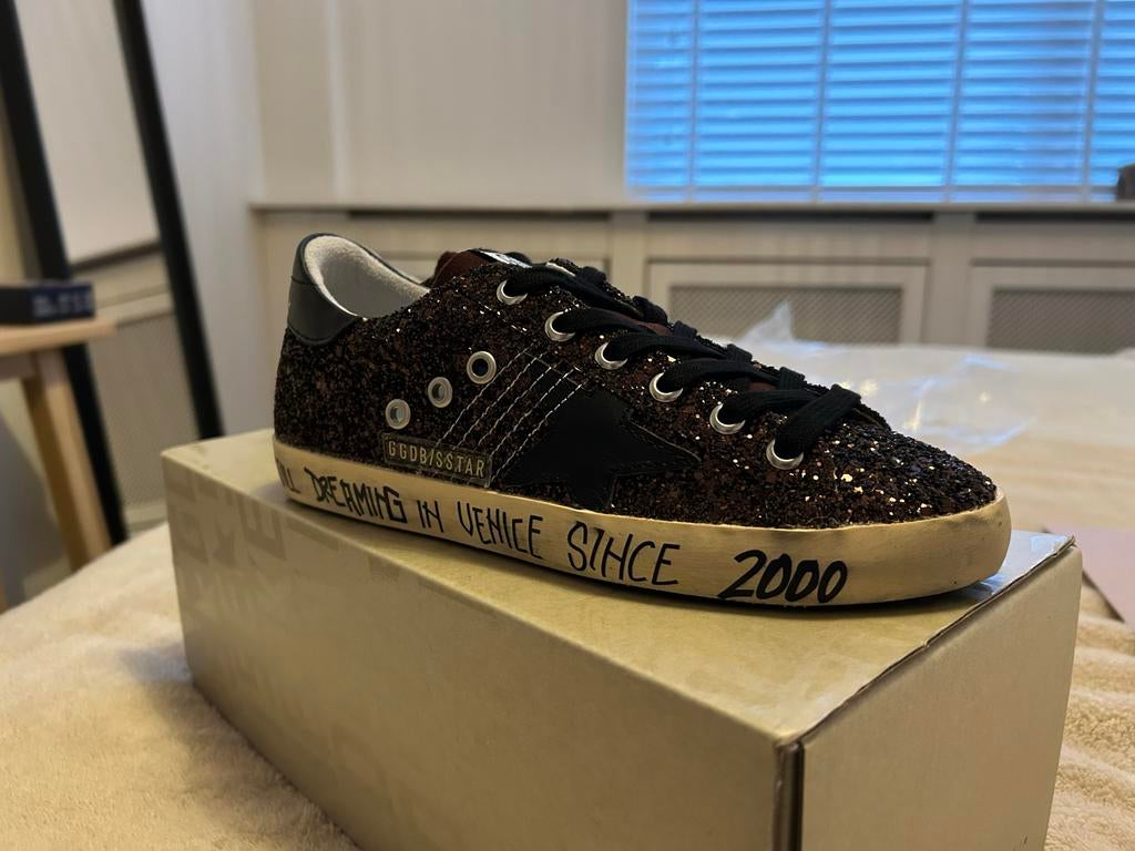 Golden Goose Sneakers 38- Gloednieuw, snel weg!, Kleding | Dames, Schoenen, Ophalen of Verzenden, Nieuw, Bruin, Sneakers of Gympen