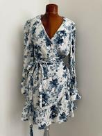 Prachtige gebloemde Nikkie jurk in maat 40, Maat 38/40 (M), Blauw, Ophalen of Verzenden, Zo goed als nieuw