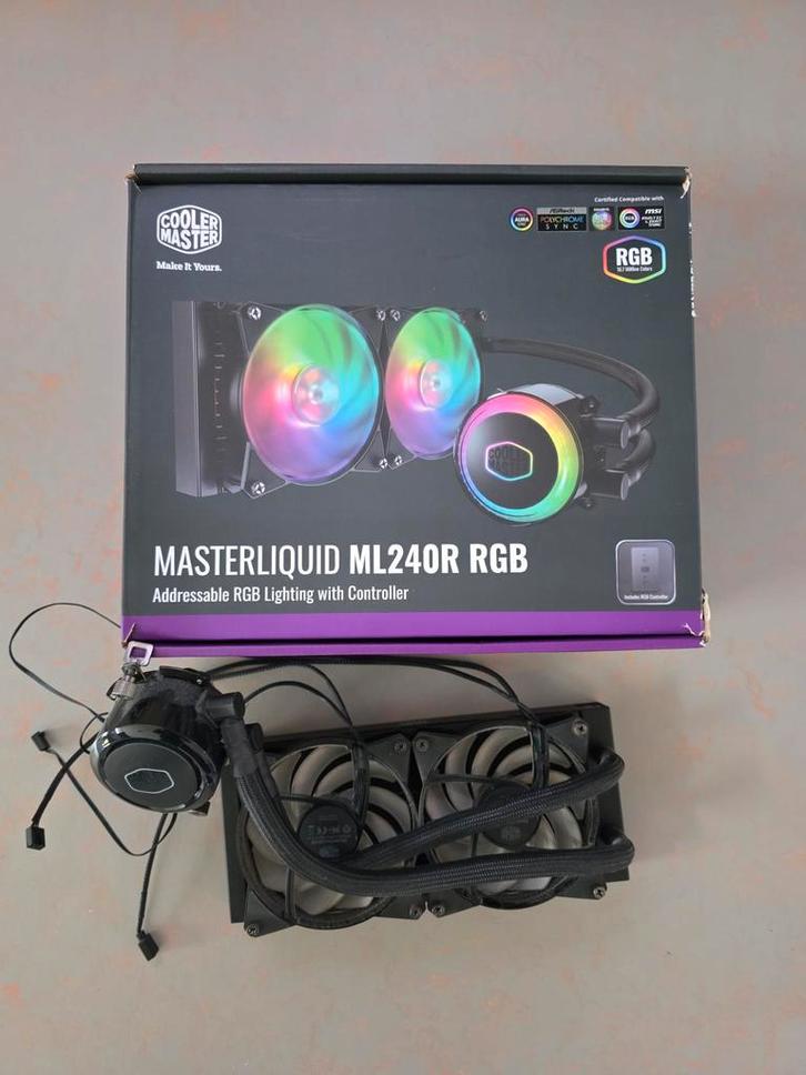 Cooler Master MasterLiquid ML240R RGB Waterkoeler, Computers en Software, Computerkoelers, Gebruikt, Waterkoeling, Ophalen of Verzenden