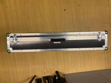 Yamaha SY22 in Custombuild Flightcase beschikbaar voor biedingen