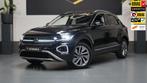 Volkswagen T-Roc 1.5 TSI Style AUTOMAAT-CAMERAFULL LED-KEYLE, Zwart, 4 cilinders, 150 pk, Zwart