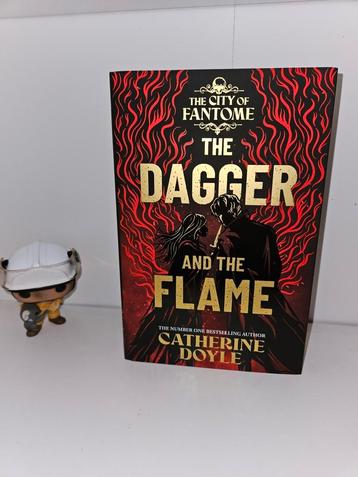 The Dagger and the Flame - Fairyloot beschikbaar voor biedingen