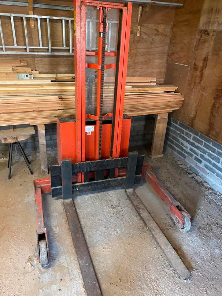 Elektrische stapelaar breedspoor, Doe-het-zelf en Verbouw, Palletwagens en Pompwagens, Gebruikt, Ophalen