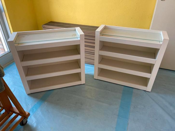 2 ikea MALM nachtkastjes met wieltjes / KERST, Huis en Inrichting, Slaapkamer | Nachtkastjes, Zo goed als nieuw, Minder dan 45 cm