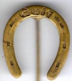 GULF koper hoefijzer brandstoffen speldje ( M_104 ), Verzamelen, Speldjes, Pins en Buttons, Verzenden, Zo goed als nieuw, Transport